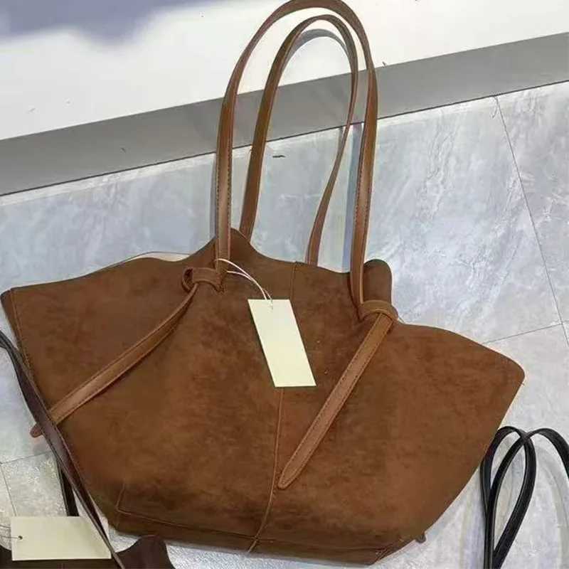 Womens Shoulder Bag Suede Nubuck Large Capacity Hand-held Wing Tote Bag Designer Long Shoulder Strap Shopping Roomy Bags NewW250513