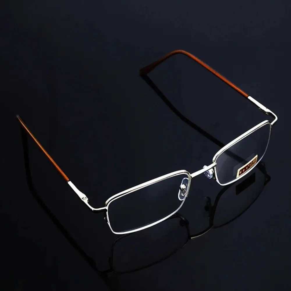 Ultralight Vintage Reading Glasses Women Men Square Metal Presbyopic Eyewear Retro Fashion Magnifying Prescription Eyeglasses W250513