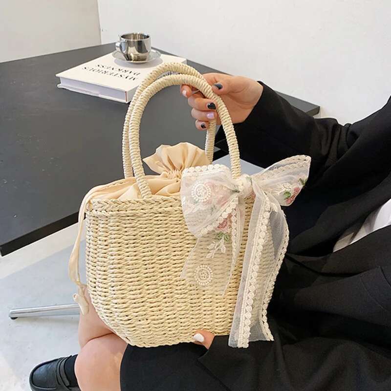 Simple Design Straw Handbags For Women Handmade Bohemian Style Beach Summer Fashion Pack Bucket Bag Purse Totes