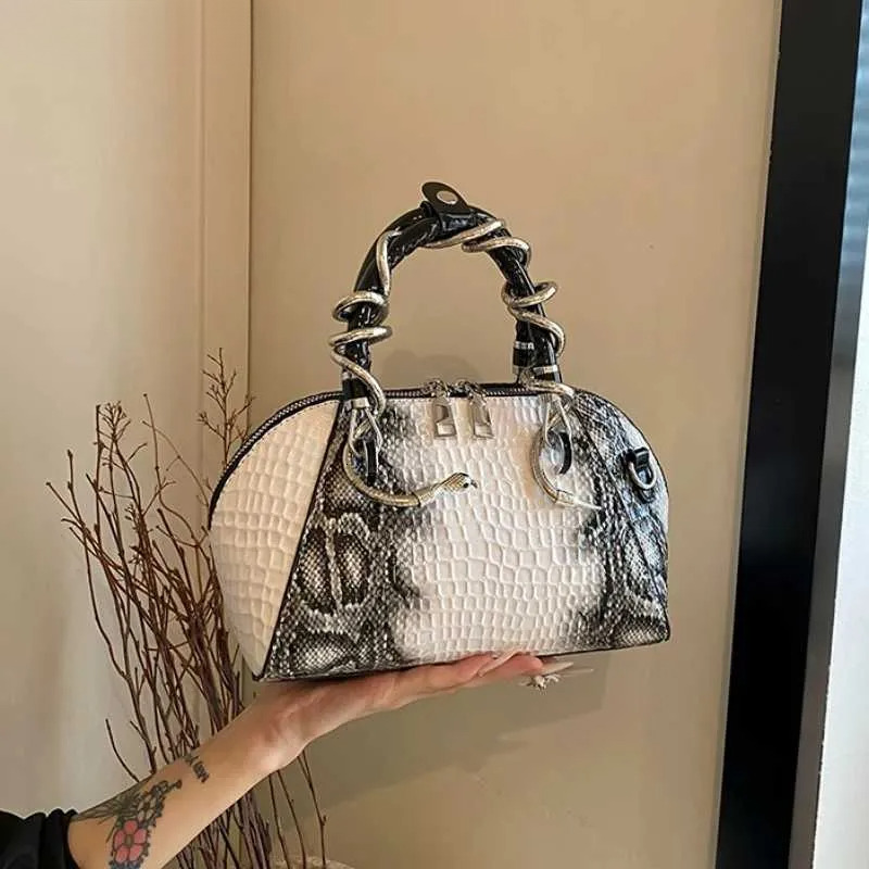 Top Quality Brand High Quality New Style Free Delivery Designer Bag MOODS Designer Womens Odile Pattern Top Handle Shell Bag With Snake Hardware Wild 