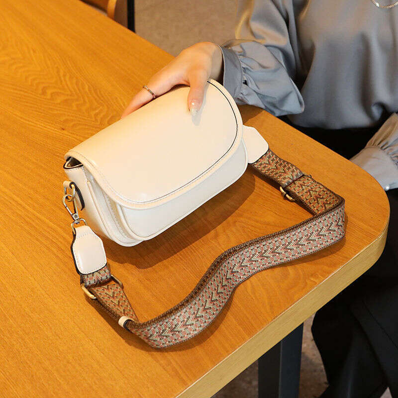 Cowhide leather 2025 popular new fashion small square bag, single shoulder crossbody bag for women