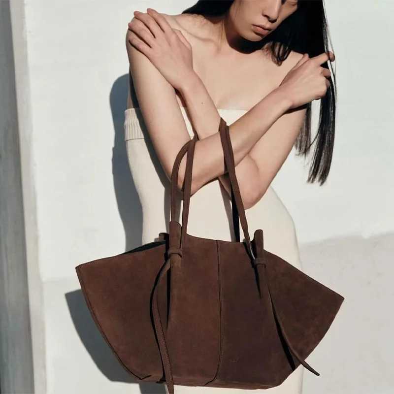 Womens Shoulder Bag Suede Nubuck Large Capacity Hand-held Wing Tote Bag Designer Long Shoulder Strap Shopping Roomy Bags NewW250513