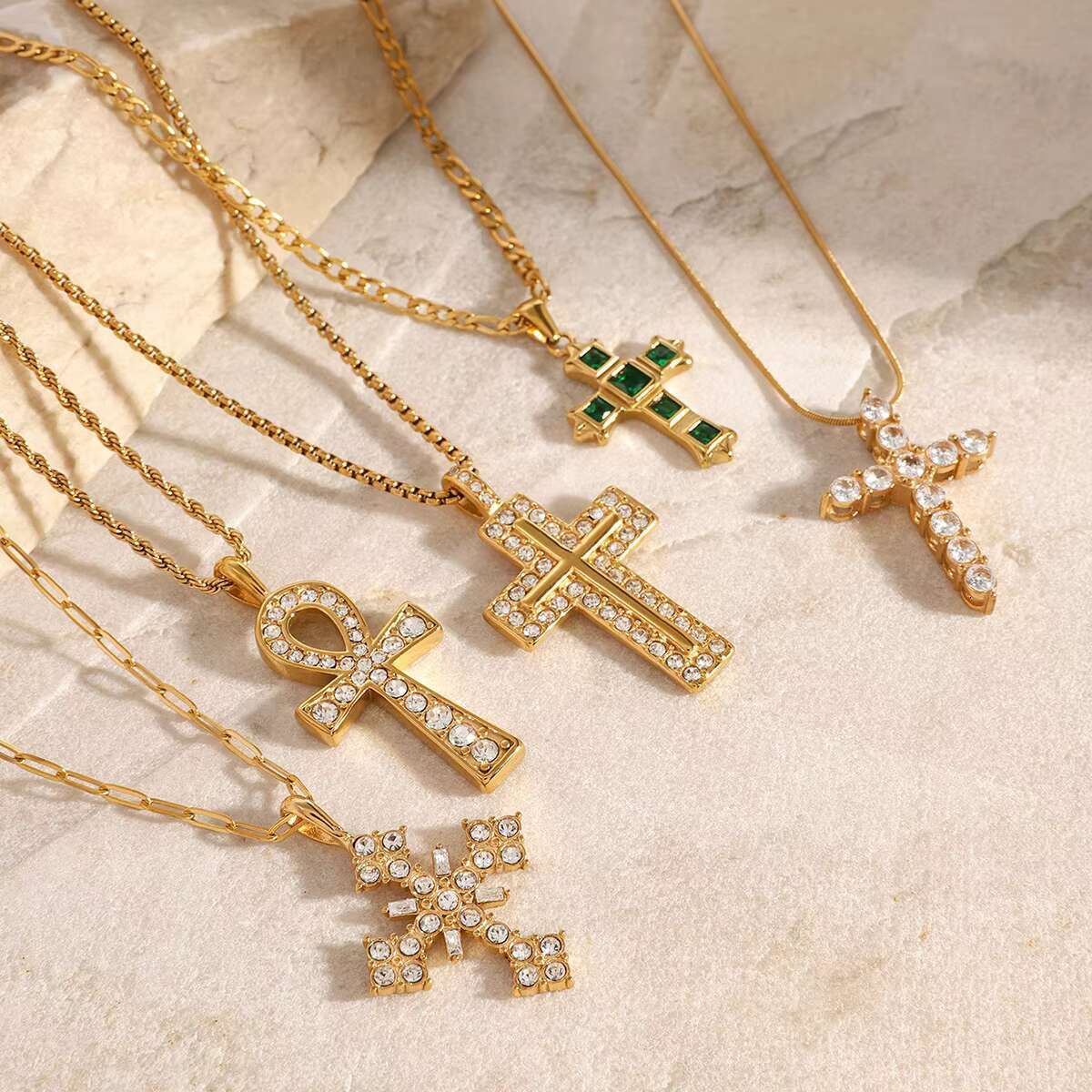 New Fashion Accessories Gold Plated Stainless Steel Declaration Cross Zircon Copper Pendant Women's Necklace