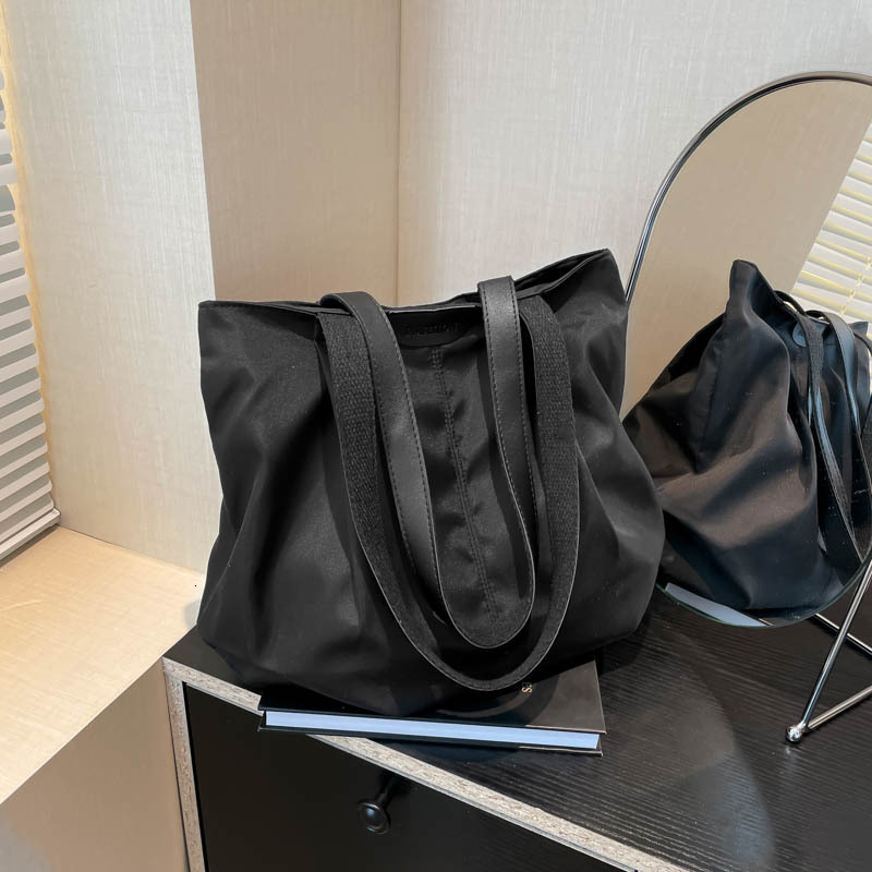 Free Delivery Designer Bag Capacity Women's Fashionable Waterproof Oxford Handheld Single Shoulder Large Casual Versatile Simple Cloth Bag Luxury
