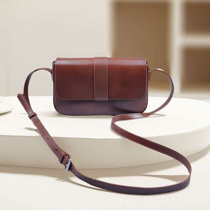2025 new vegetable tanned genuine leather women's bag this year's solid color simple and fashionable single shoulder crossbody small square 