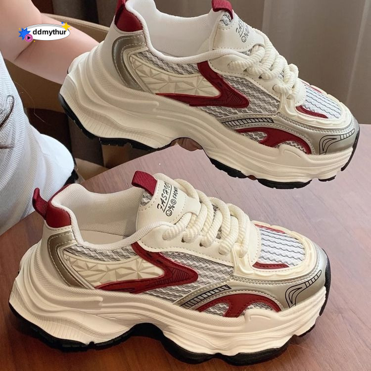 Thick soled dad spring autumn 2024, new Korean version with increased height for women, super soft sponge sole sports and leisure shoes ddmythur