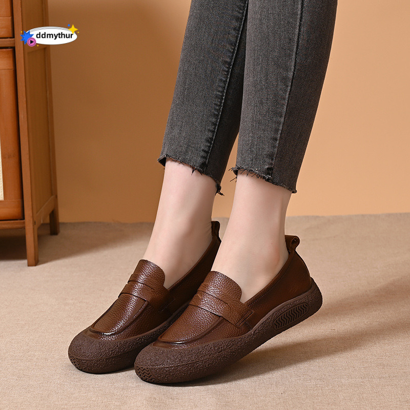 Spring women's 2025 new one foot kick big toe layer cowhide flat bottom mother's thick sole casual shoes for women ddmythur