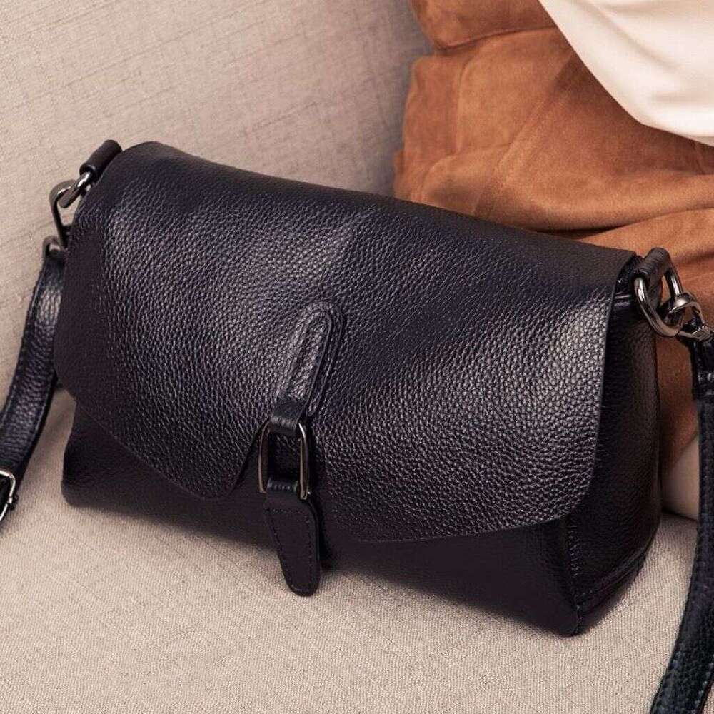Pure 2025 New High end Genuine Leather Single Shoulder Crossbody Women's Lightweight and Versatile Handheld Large Capacity Bag