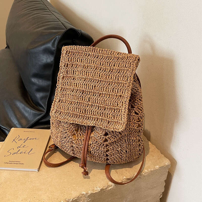 Internet celebrity for women 2025 new stylish popular backpack with large capacity commuting grass woven big bag
