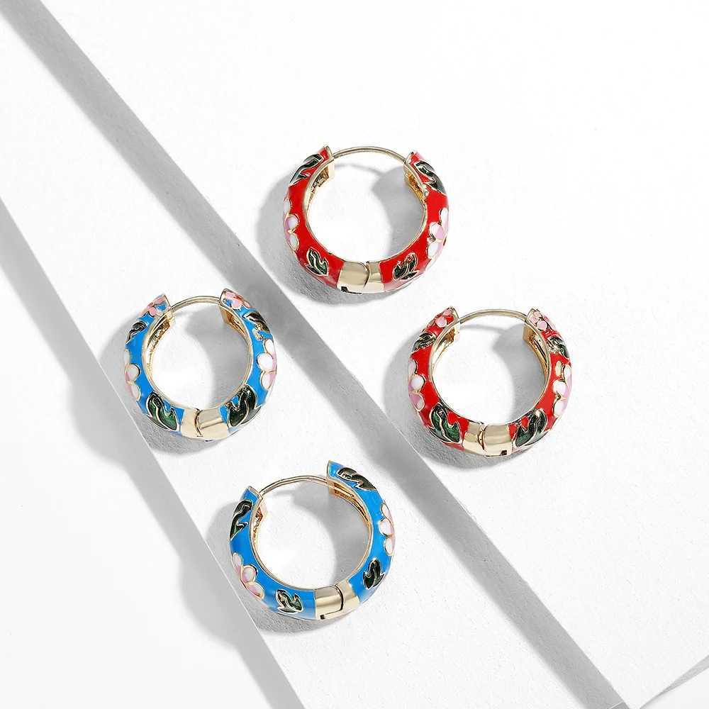 New Fashion Enamel Flower Huggie Hoop Earrings for Women Vintage Boho Circle Small Earrings Statement Jewelry 2022 Brincos Gifts Y250510