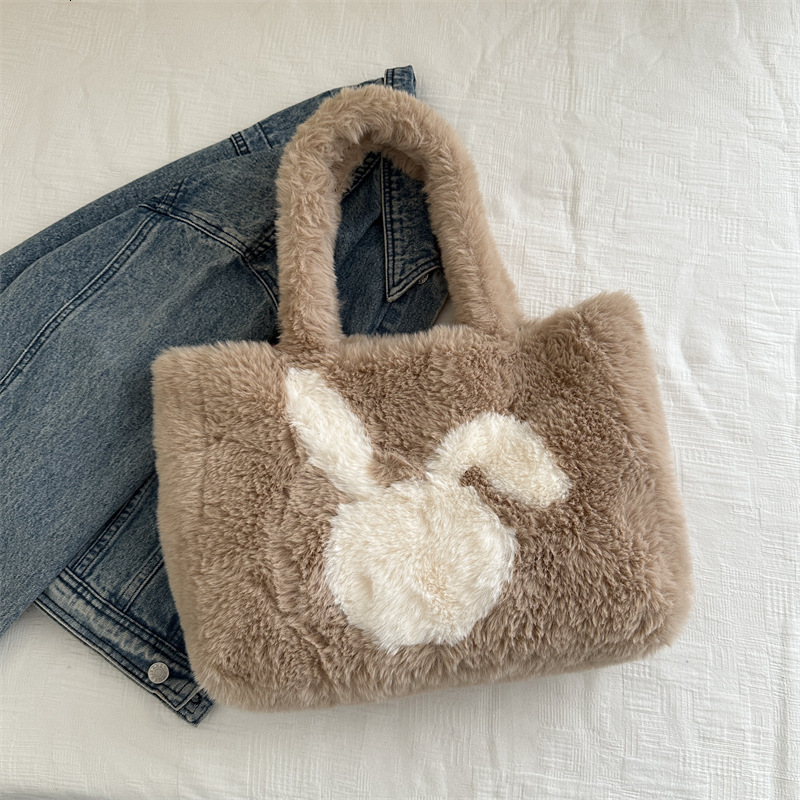 Brand High Quality New Style Free Delivery Designer Bag Plush For Women Large Capacity 2025 New Autumn And Hand Held Shoulder Winter Plush Bag Commuti