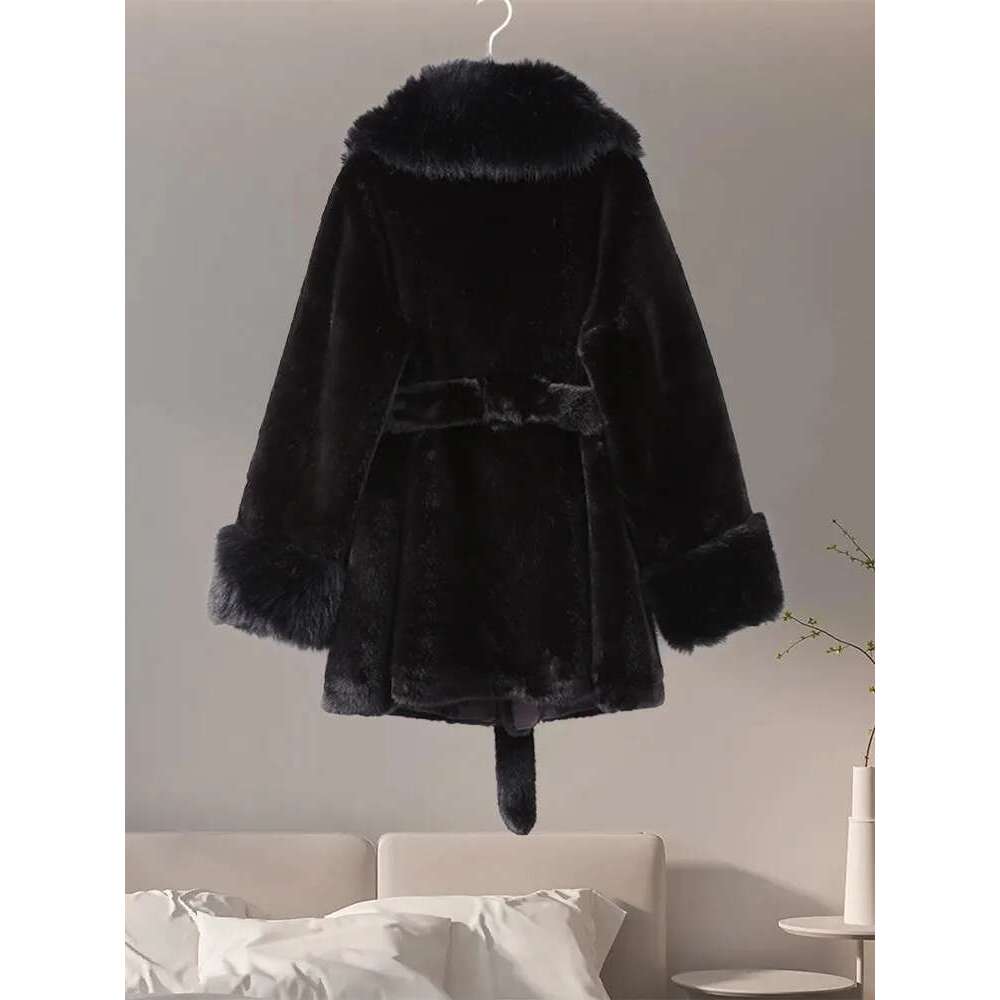 Chic Women Faux Furs Collar Long Sleeve Oversize With Belt Female Fur Jackets 2024 Winter Fashion Lady Coats