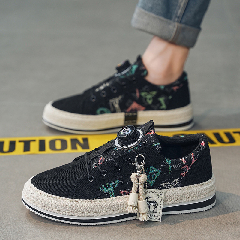 Designer Button lazy shoes for men in 2025, hot selling corduroy anti slip breathable casual youth versatile thick soled trendy men's board shoes