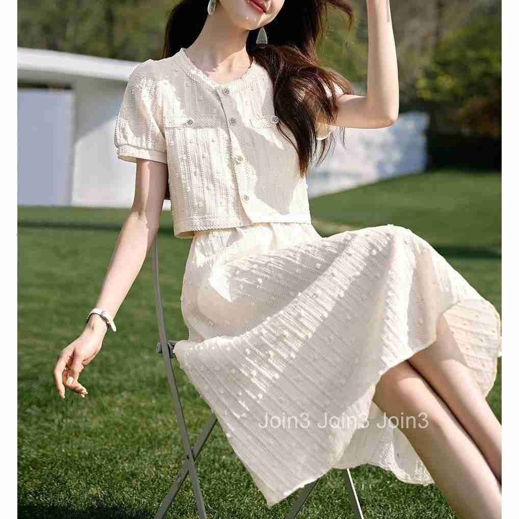 Temperament Small Fragrance Fashionable Texture Set 2025 Summer New Shirt Half Skirt Womens Set