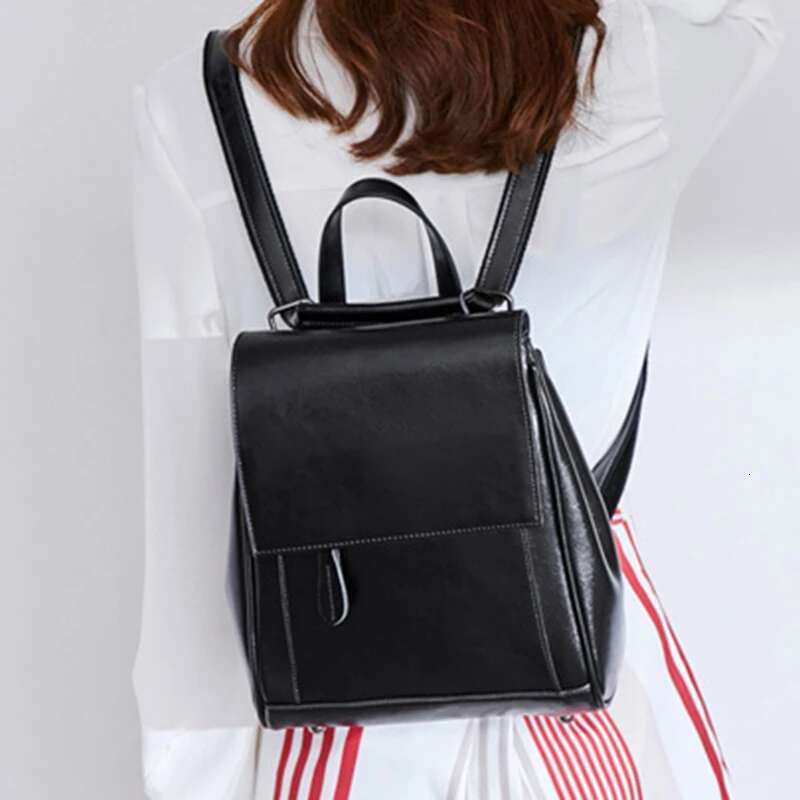 Designer Bag 2025 Women Backpack Cross Body Shoulder Bags Oil Wax Genuine Leather School Laptop Fashion Retro Cowhide Female Rucksack Backpacks Luxury