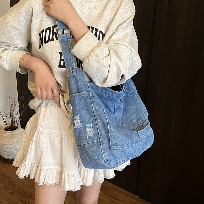 Casual denim tote women's 2025 summer new trend large capacity fashionable casual underarm bag