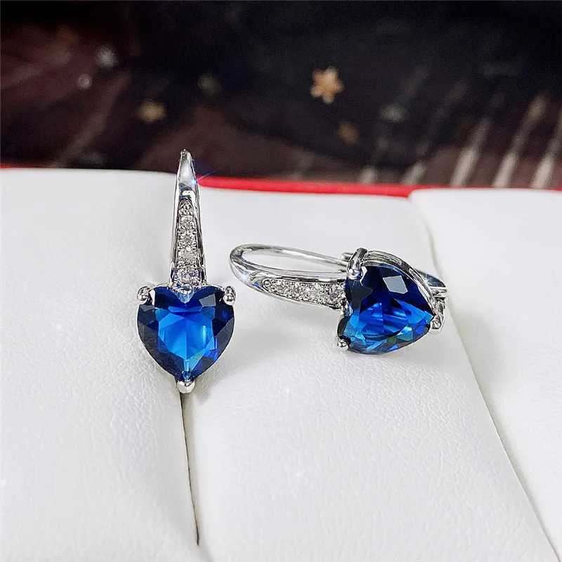 Huitan Gorgeous Blue CZ Heart Drop Earrings Women Engagement Wedding Party Accessories Good Quality Fashion Jewelry Nice Gift Y250510