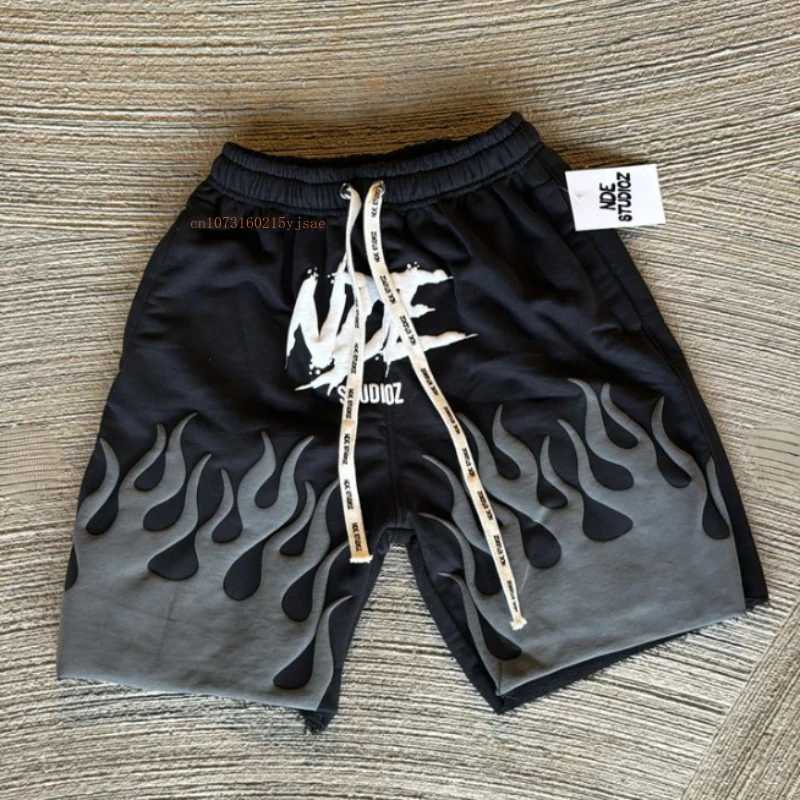 Ins Net Red Shorts Men Women Foam Flame Print American Retro Street Style Five Pants Y2k Cotton Solid Color Loose Couple Pants Z250513