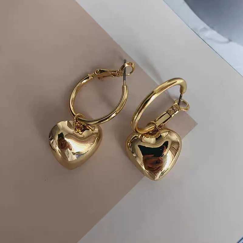 Retro Relief Heart Shape Earrings Elegant Embossed Gold Color Heart Shape Alloy Stud for Women Fashion Jewelry Party Gift Y250510