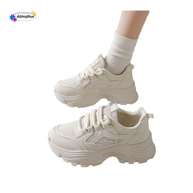 Stepping on poop feeling black sports in spring 2024, new versatile dad shoes, anti slip work shoes for women ddmythur