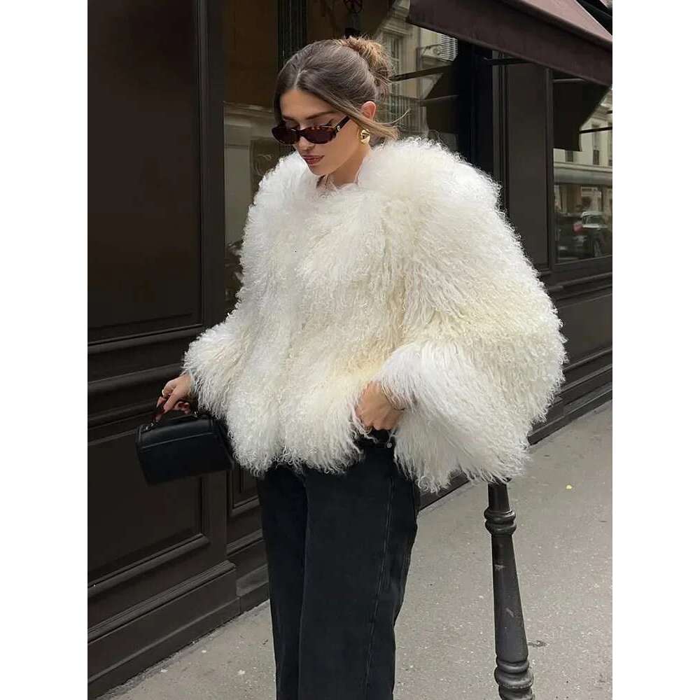 TARUXY Fashion Cropped Coat Women's Winter 2025 Ins Hot Fluffy Short Faux Fur Jacket Street Style Warm Outwear Designer