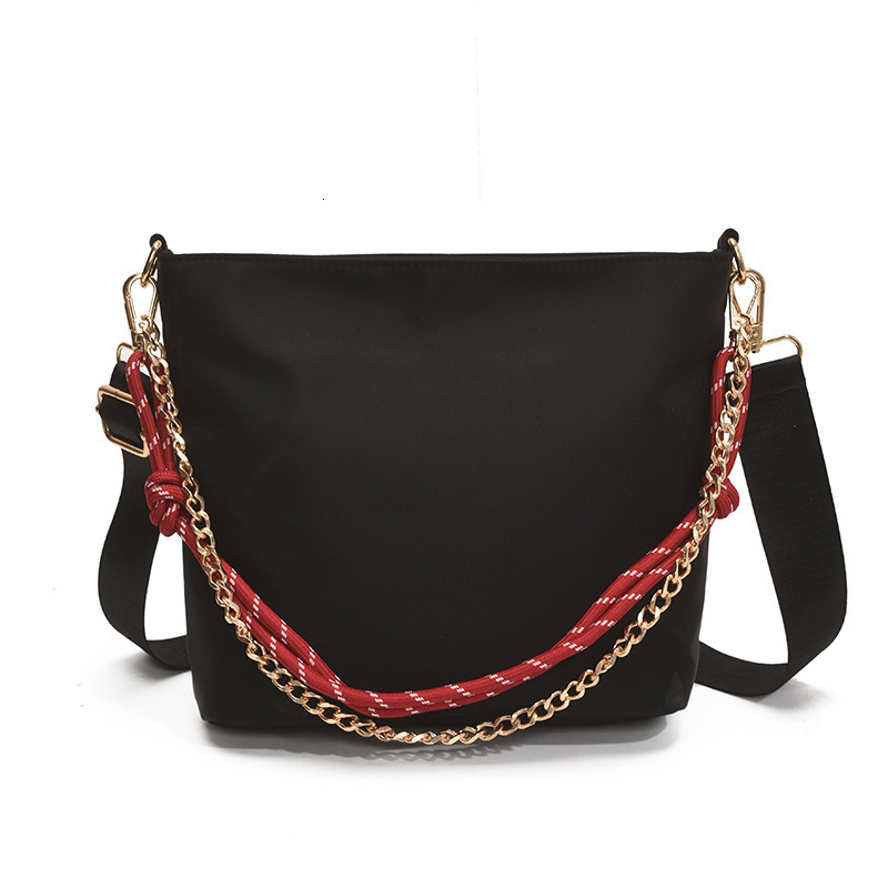 Fashionable and simple hand-held small square women's 2025 summer new item commuting versatile shoulder casual crossbody bag