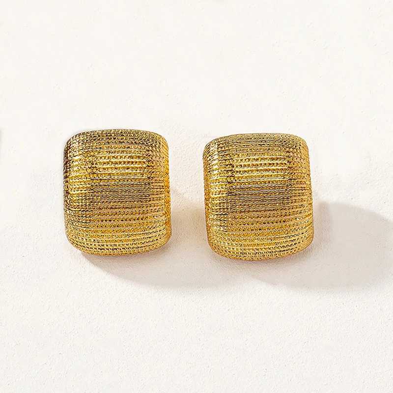 Geometric Vintage Exquisite Stud Earrings Jewelry Trend Fashion Women Gold Color Temperament Simplicity Party Gifts RG0064 Y250510