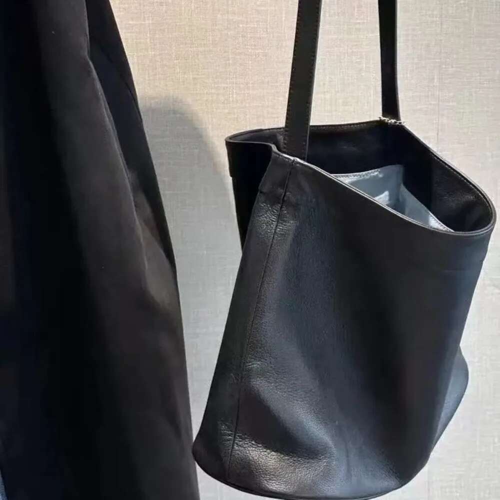 VOAETEC Niche Design High Sense Tote Lazy Wind Bucket Leather Suede Underarm Shoulder Bag Large Capacity Casual Versatile