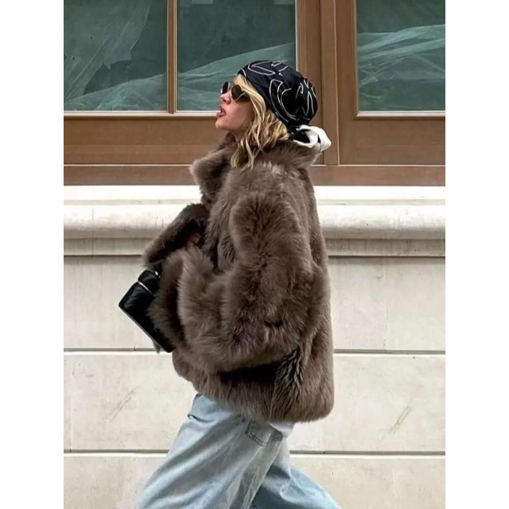 Fluffy Faux Fur Thicken Overcoat Women Winter Clothing 2025 Long Sleeve Casual Warm Coat Female Fashion Streetwear Outerwears Designer