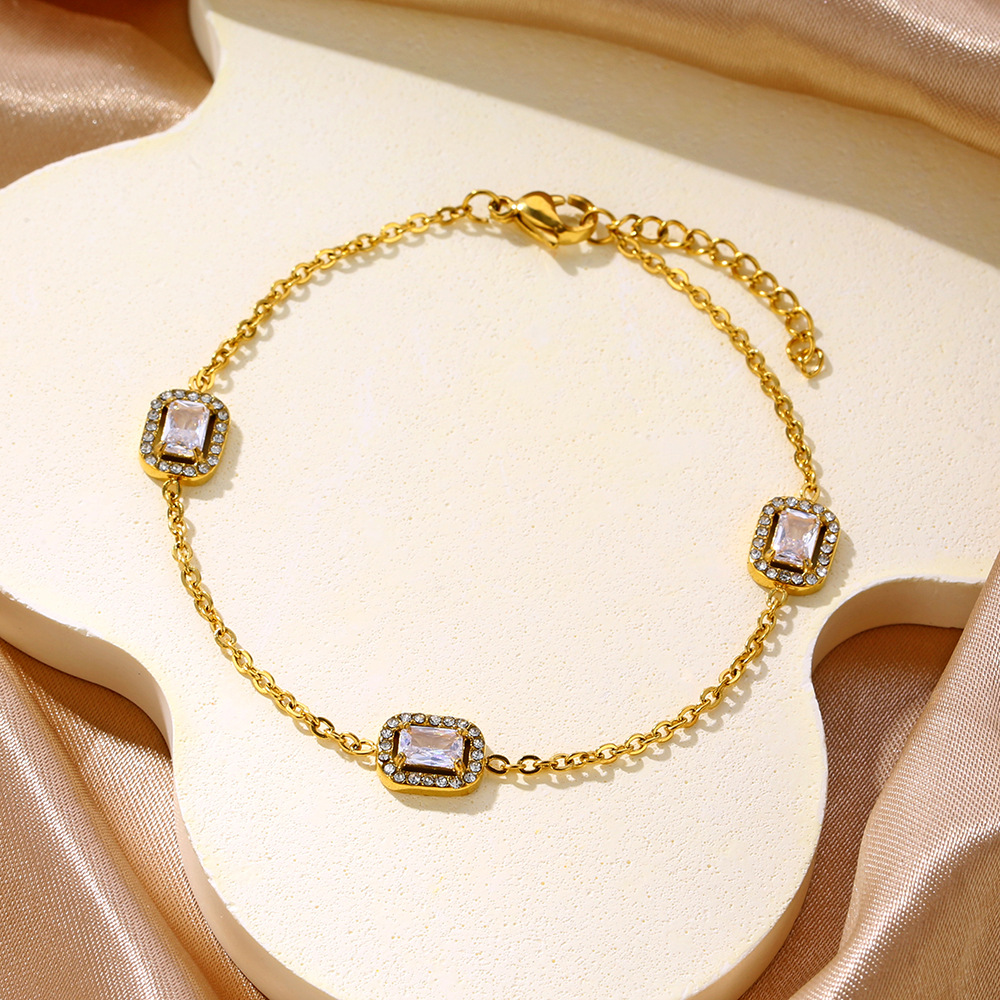 Titanium Steel Stylish Multi-Dopamine Color Diamond Inlaid Stainless Steel Bracelet, Trendy, Versatile, Golden Electroplated Hand Jewelry
