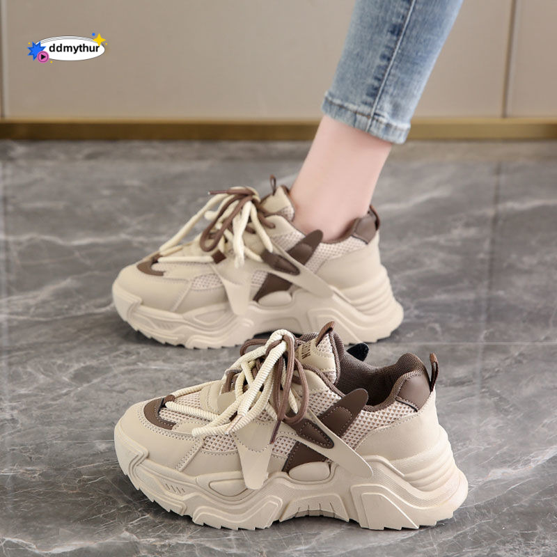 Double mesh breathable dad for women in spring 2024, new middle heel anti slip soft wide foot thick sole casual sports shoes ddmythur