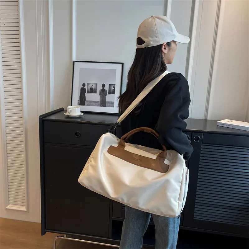 2025 New Large Capacity Single Shoulder Business Backpack Short Distance Travel Dry And Wet Separation Yoga Fiess Bag Versatile Commuting
