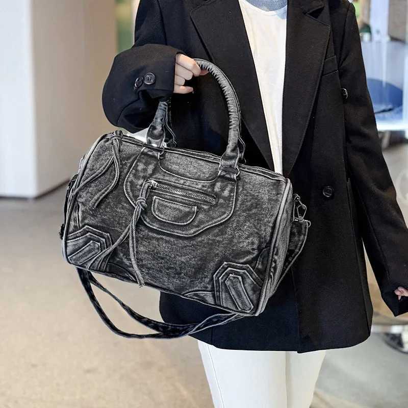 Brand Boston Bag Handbag Large Capacity Tote bag women Retro Jeans Bag For Women Moto Style Denim Crossbody Bags TravelW250513