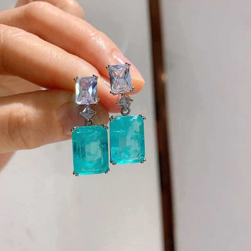 Huitan Elegant Blue Stone Dangle Earrings Womens Wedding Party Ear Accessories Anniversary Gift New Trendy Luxury Jewelry Bulk Y250510