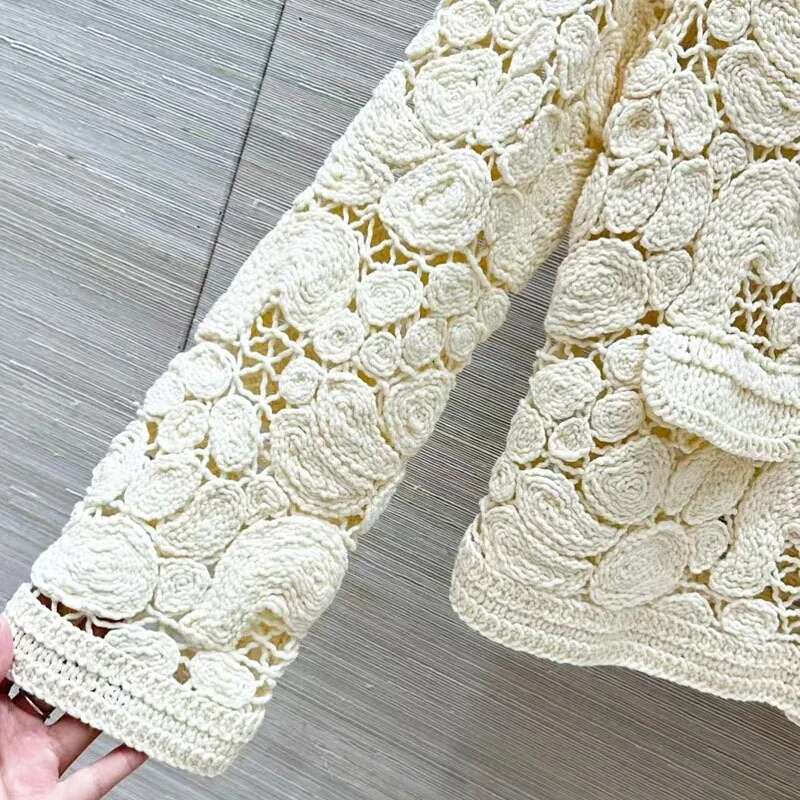 New Autumn Winter Knitted Cardigan Coats High Quality Women Crochet Knitting Long Sleeve Casual Beige Sweater Cardigans Top