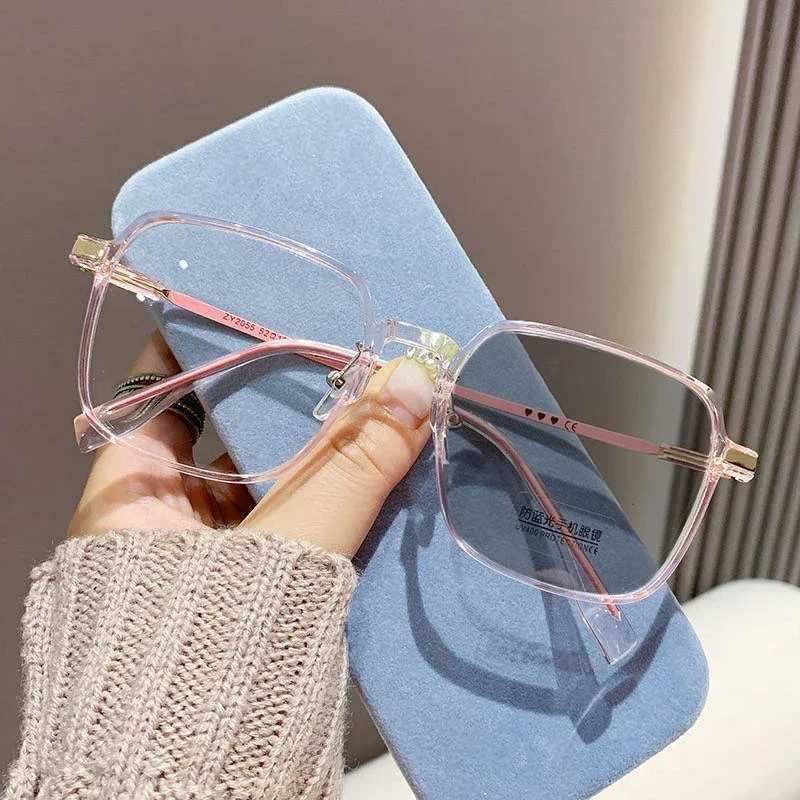 Fashion Ladies Photochromic Glasses Luxury Square Frame Reading Glasses for Women Unisex Color Changing Presbyopia Sunglasses W250513