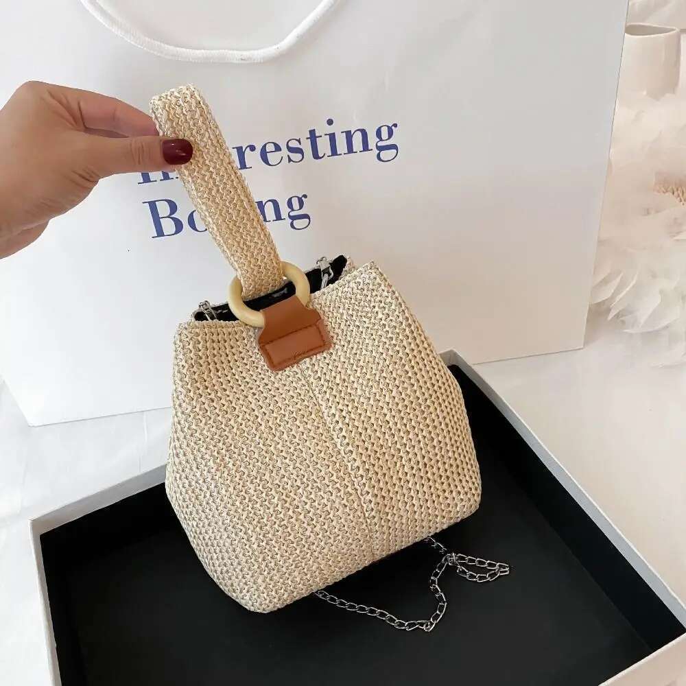 Designer Women Handbag 2024 Summer Woven Bucket Crossbody Chain Shoulder Bags Bohemian Female Handmade Rattan Tote