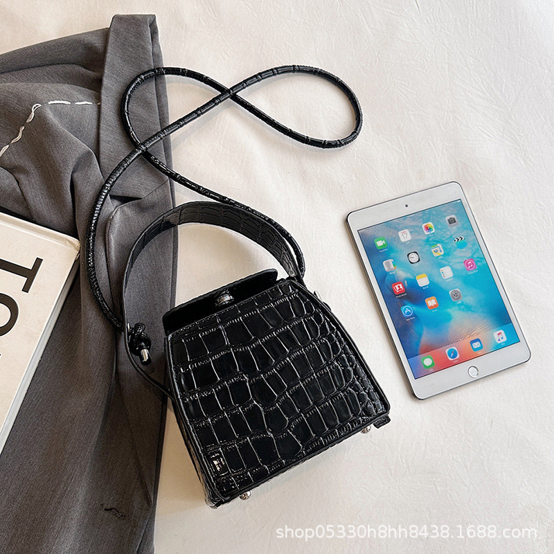 Designer Pack New Ins Handheld Women S Bag Fashion Autumn Trendy Style Snake Skin Pattern Free Shipping