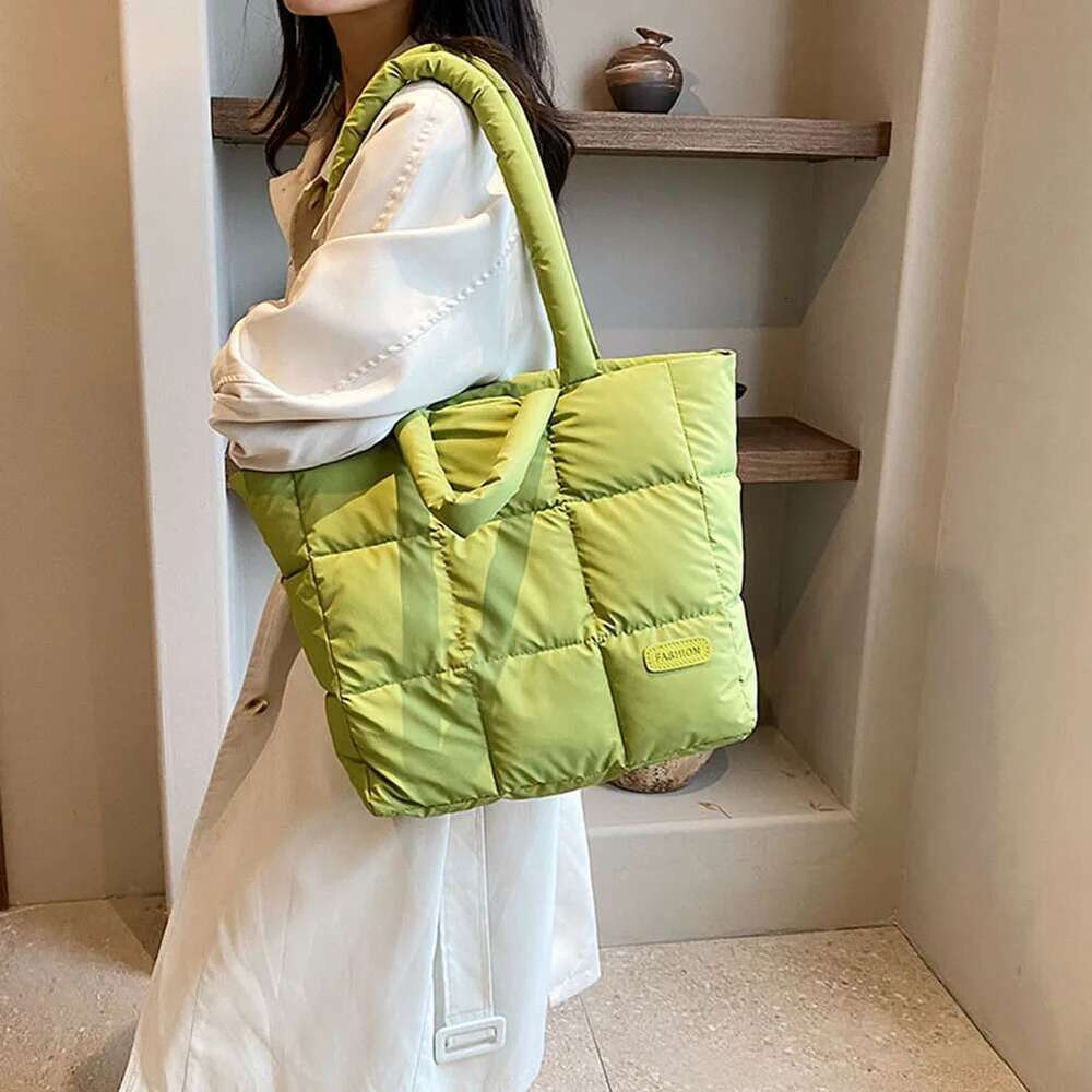 Women Shoulder Bags Fashion Large Tote Padded Handbags Designer Quilted Nylon Down Cotton Crossbody Bag Winter Purse