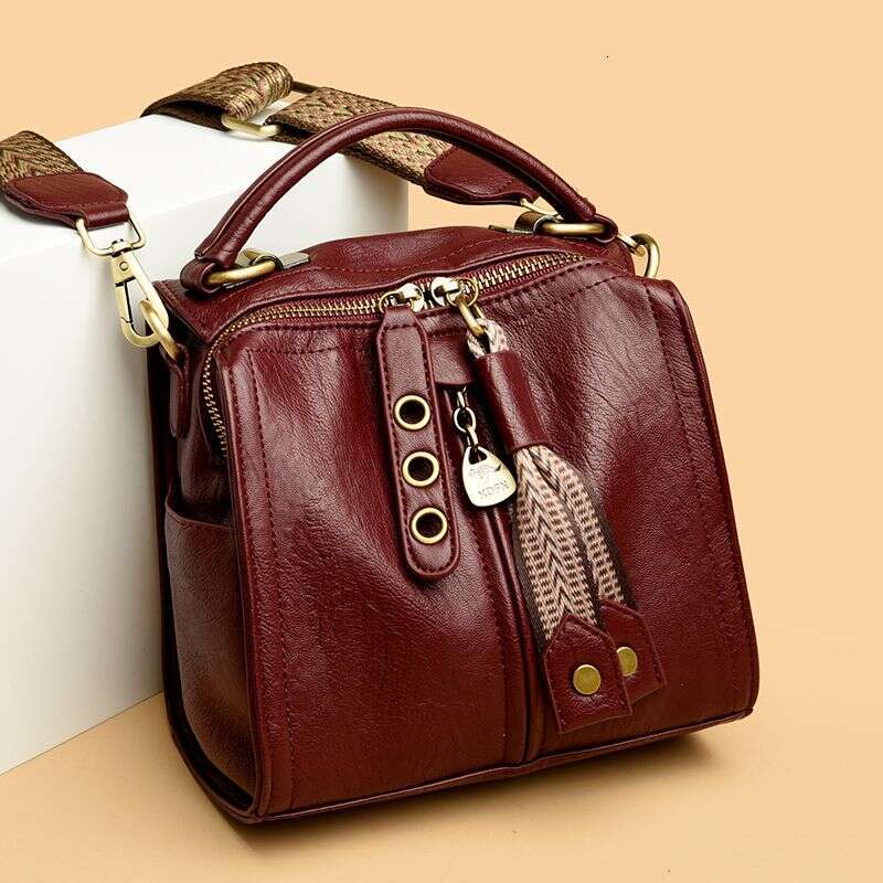 Brand genuine leather shoulder crossbody for women 2025 new trendy fashion handbag casual versatile pillow bag