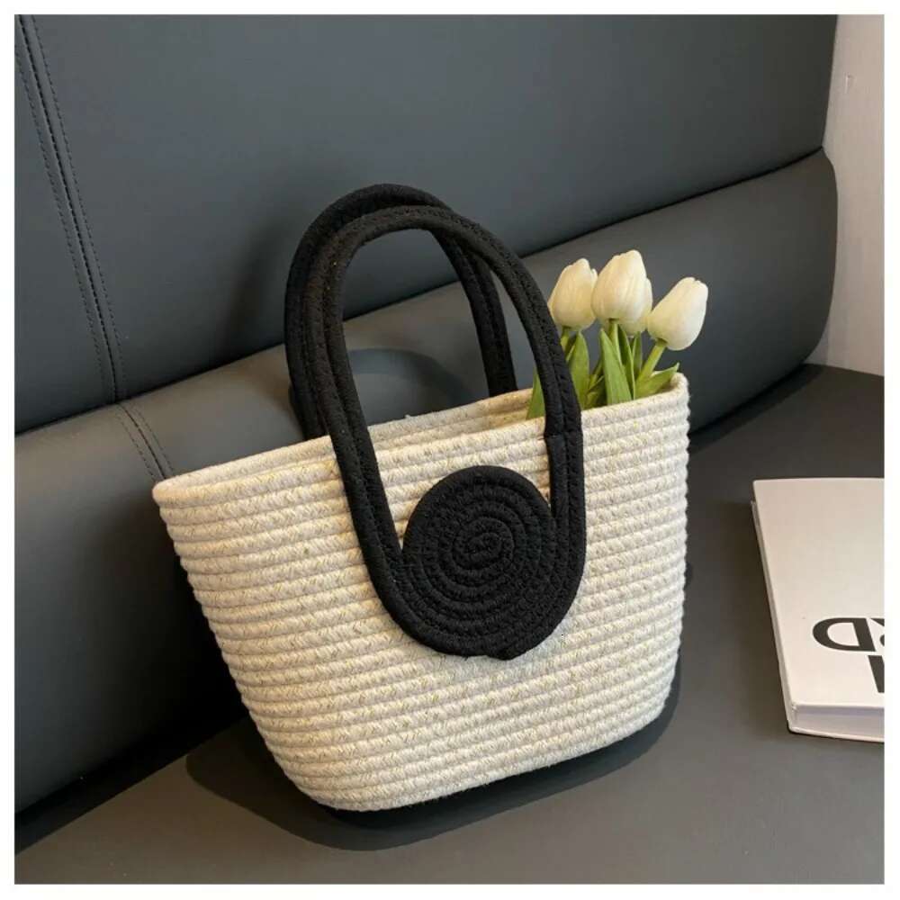 Hand Woven Women New Vintage Hand-Held Bucket With Ins Straw Large Capacity Crossbody Bag