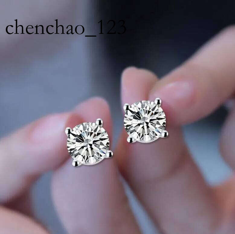 Solitaire Moissanite Dia Classical 4 Claw Stud Simple Jewelry Real 100% Sterling Sier Round Cut Zircon Party Women Wedding Earrings Gift