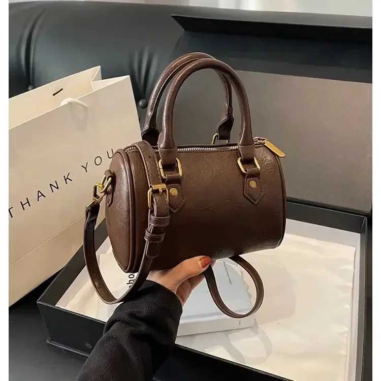 Wen Vintage Bost Bag Casual Fi Crossbody Wens British Style TopHandle Simple Fem Shoder Bag for Girl1 D251031