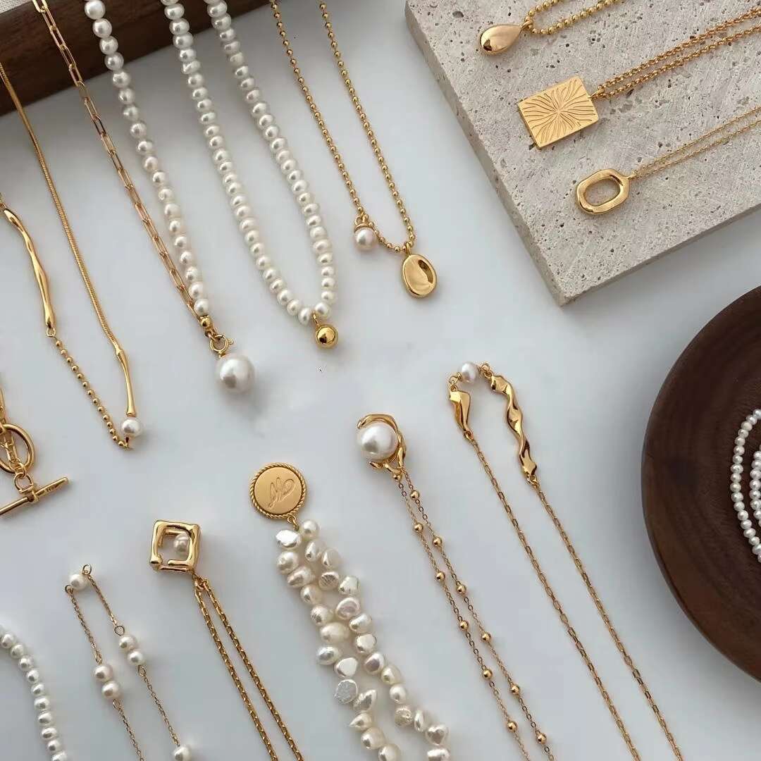 Fashion Pearl Pendant, Light , Fund Chain, Design Sense, Necklace, Women's Jewelry