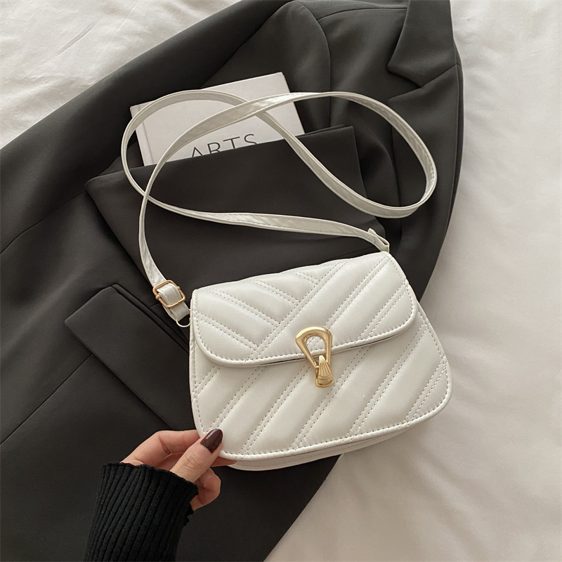 Free Delivery Designer Bag 2025 Women's Small Square Fashion Embroidery Thread Trendy Shoulder Hardware Lock Chain Crossbody Saddle Bag Luxury Ba