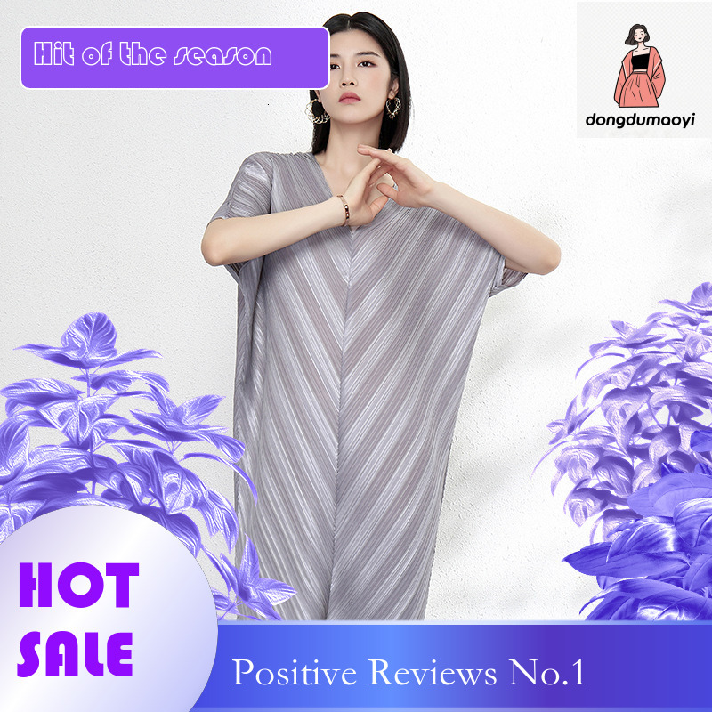 dongdumaoyi 2024 Summer New Style Fat MM Striped V-neck Middle Fold Long Miyake Loose Large Size Dress for Women