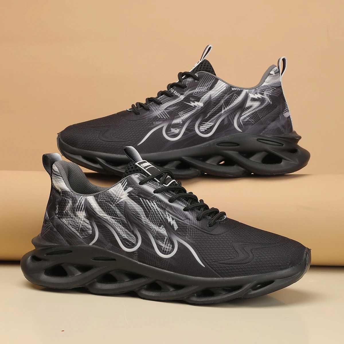 2025 Unisex Running Shoes Men Women Lightweight Mesh Breathable Comfortable Flat Soft Tennis Shoes Summer Lace-up Sneakers Men Y250513