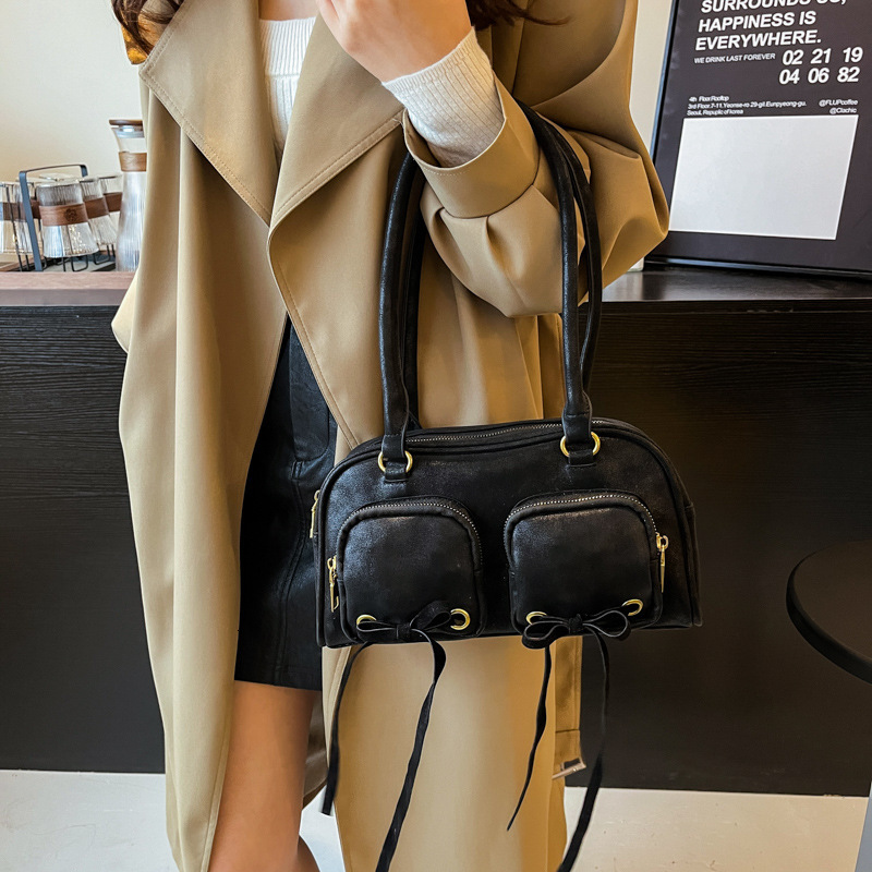 Minimalist Underarm for Women 2025 Winter New Korean Edition Small Handheld Commuter Shoulder Bag