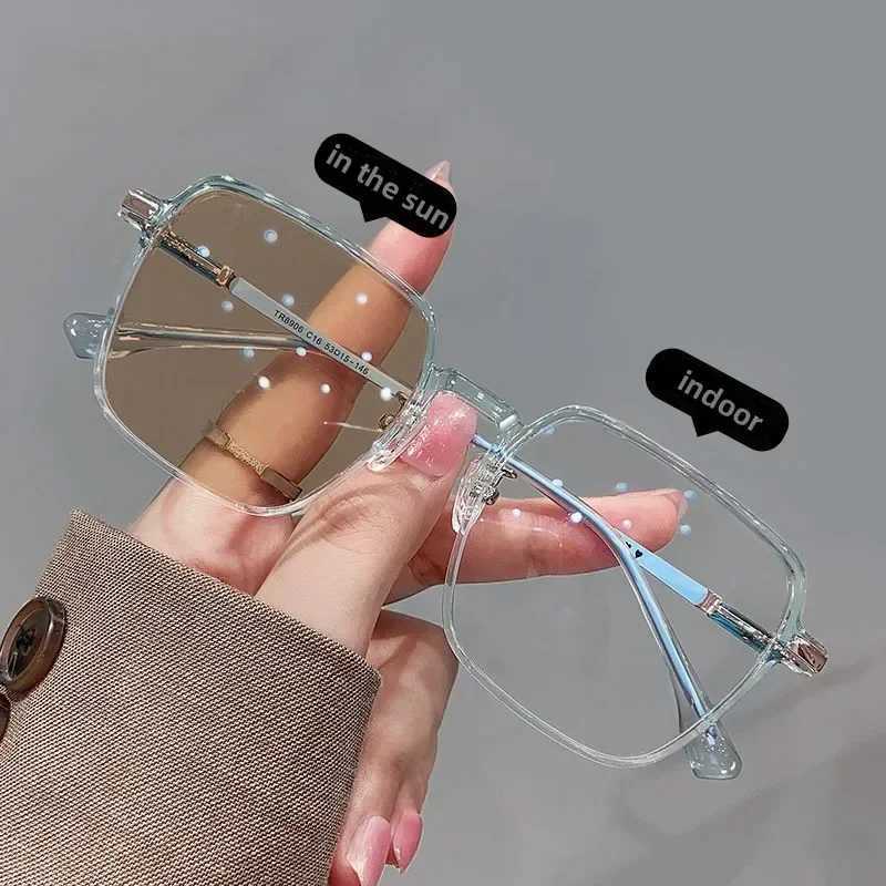 Square Women Short-sighted Eyeglasses Anti Blue Light Photochromic Myopia Glasses Ultra Light Large Frame Finished Myopic Lens W250513