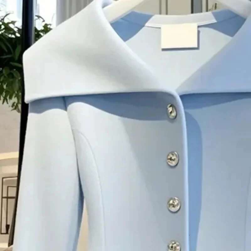 2025 Autumn New Chic Jacket Women Outwear High End Unique Super Good Looking Slim Sweet Single Breasted Blazer Coat Tops